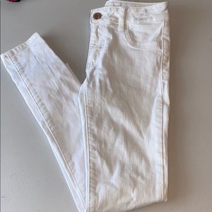 AEO white jeggings